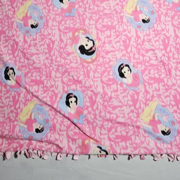 homemade hand tied pink Snow White baby throw blanket  approx. 52" by 60" - Picture 12 of 15